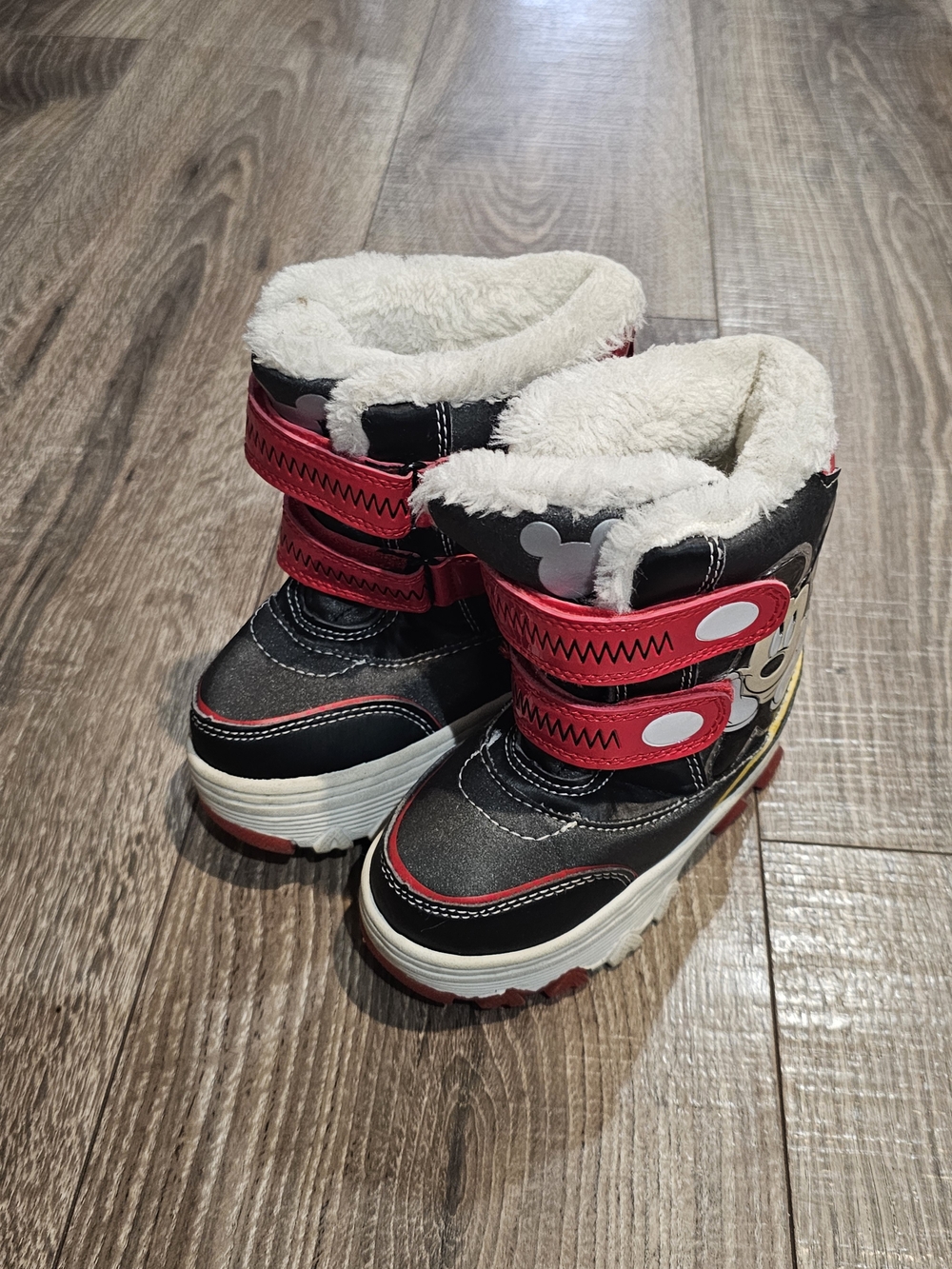Mickey Mouse Snow Boots Size 7C Toddler Boots - light up